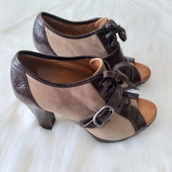 Anthropologie Naya Kasha Brown Leather Buckle Peep Toe High Heel Booties Sz 7.5M - Picture 2 of 15
